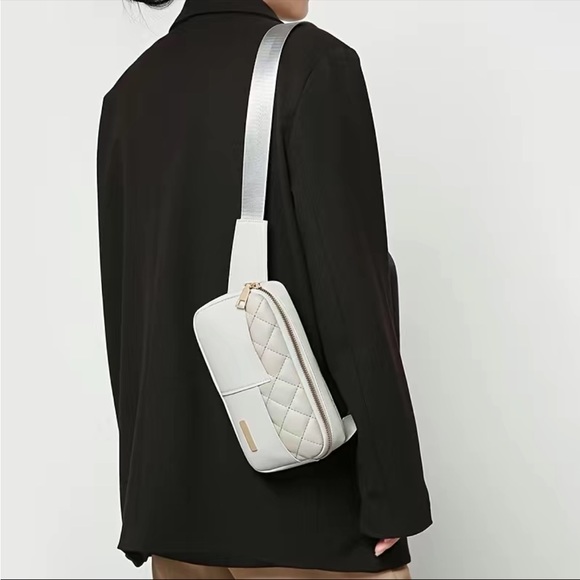 Zipper Fanny Pack, Women's Waist Bag With Adjustable Strap Stylish Faux Leather - Picture 2 of 5